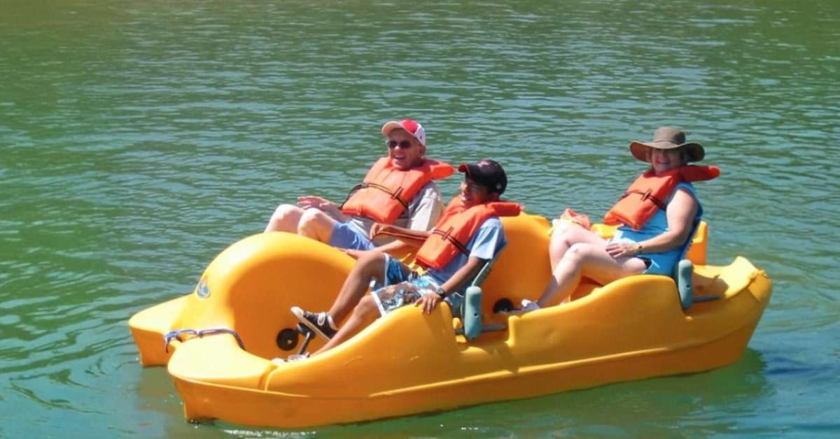 Types of Boats Available for Rental on Lake Tahoe Types of Boats Available for Rental on Lake Tahoe